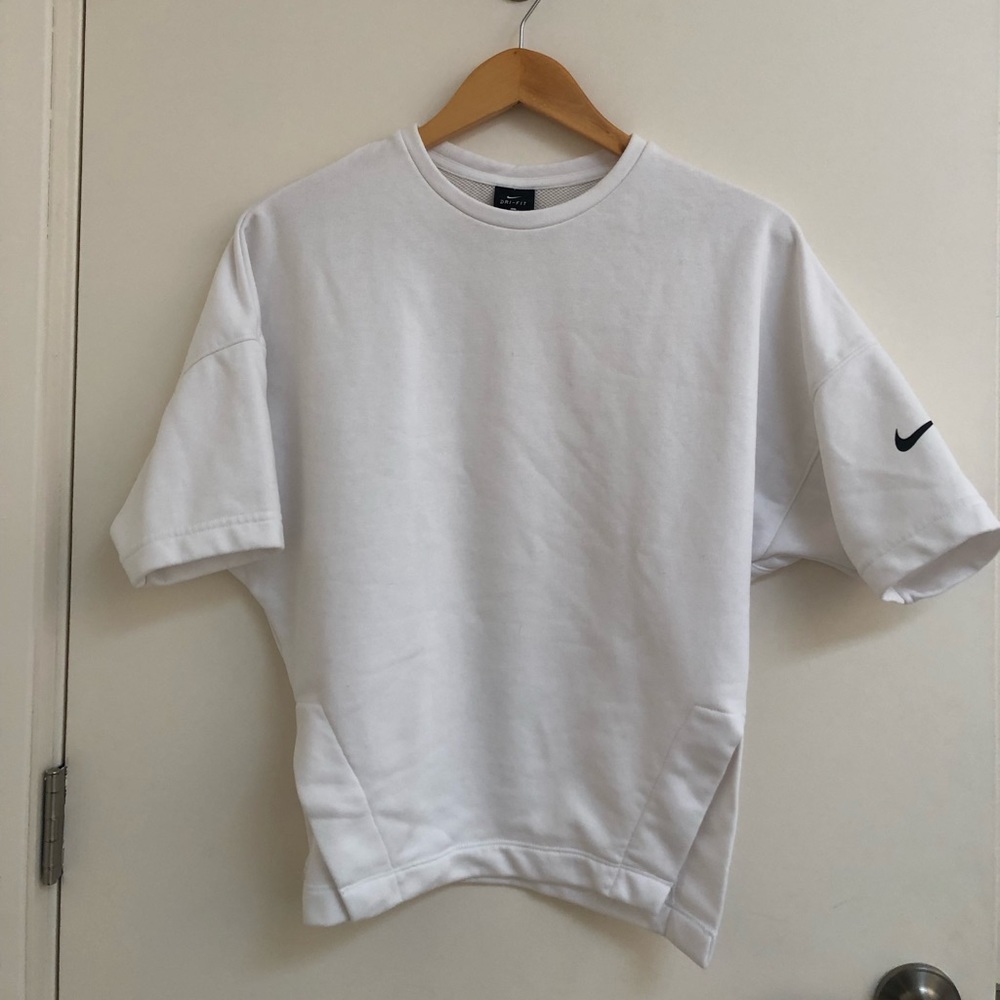 Nike Dri-Fit Sweatshirt top with back paneling